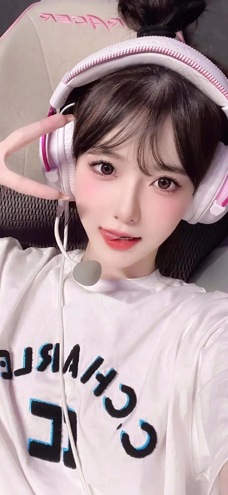 地狱微光手机版游戏