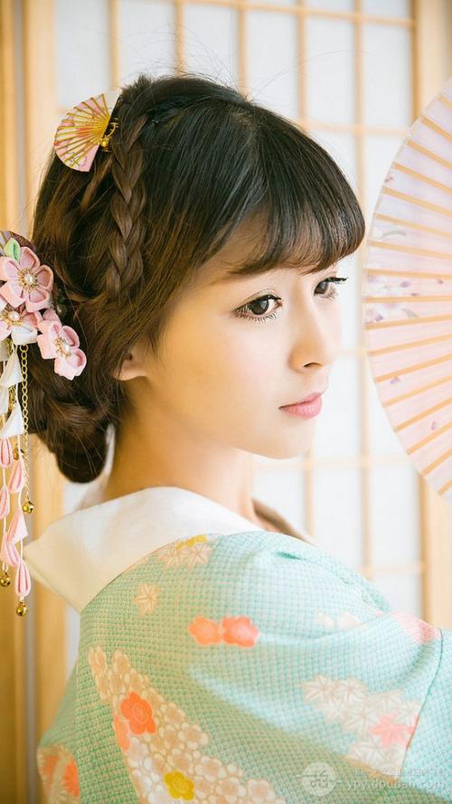 奶奶对邻居Granny Versus Neighbor